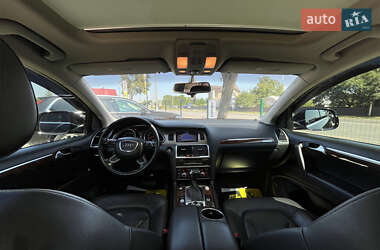 Позашляховик / Кросовер Audi Q7 2012 в 