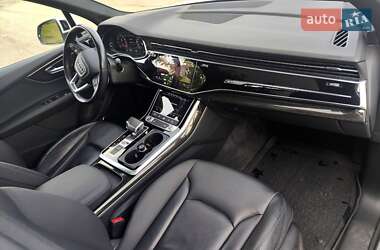 Внедорожник / Кроссовер Audi Q7 2020 в 