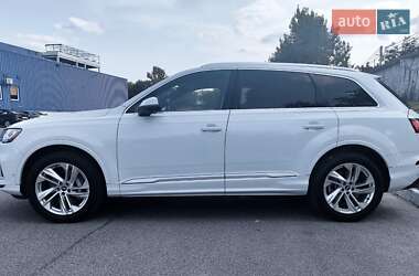 Внедорожник / Кроссовер Audi Q7 2020 в 