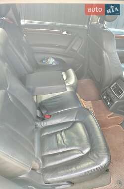 Внедорожник / Кроссовер Audi Q7 2006 в 