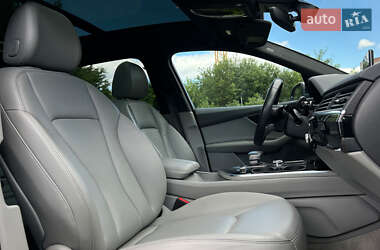 Внедорожник / Кроссовер Audi Q7 2018 в 