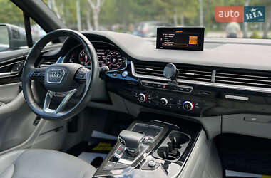 Внедорожник / Кроссовер Audi Q7 2018 в 