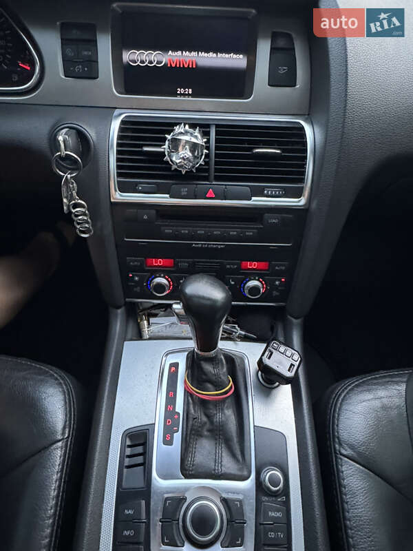 Позашляховик / Кросовер Audi Q7 2006 в Запоріжжі