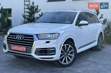 Внедорожник / Кроссовер Audi Q7 2017 в 