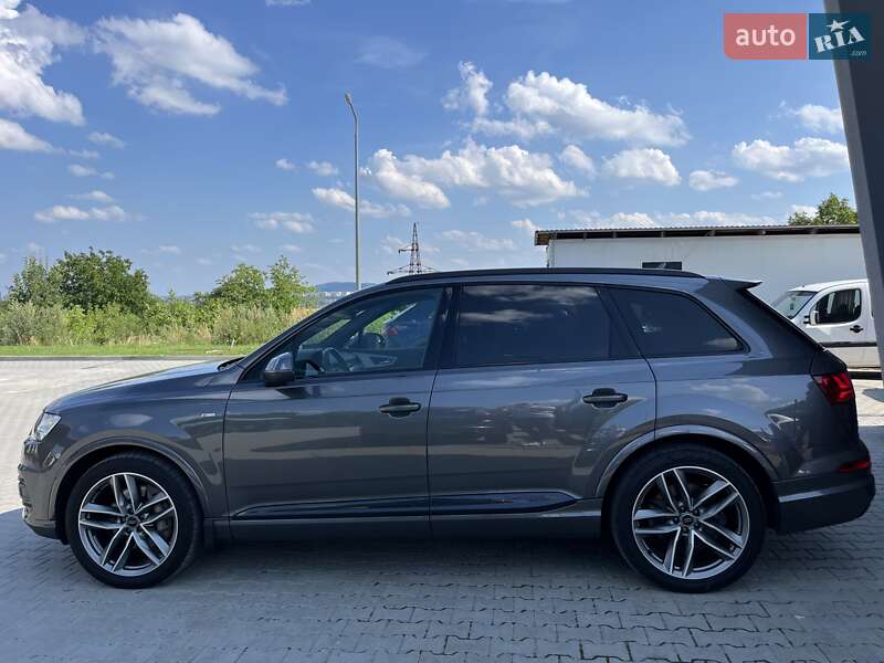 Позашляховик / Кросовер Audi Q7 2019 в Львові