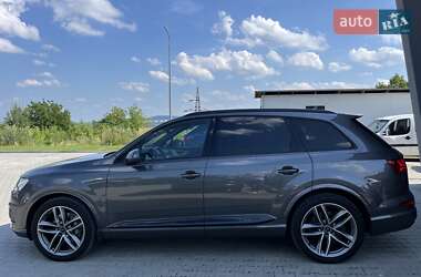 Позашляховик / Кросовер Audi Q7 2019 в 