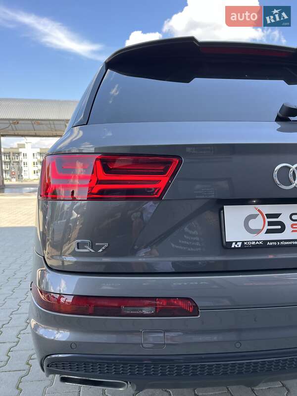 Позашляховик / Кросовер Audi Q7 2019 в Львові