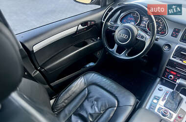 Внедорожник / Кроссовер Audi Q7 2015 в 