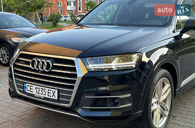 Внедорожник / Кроссовер Audi Q7 2016 в 