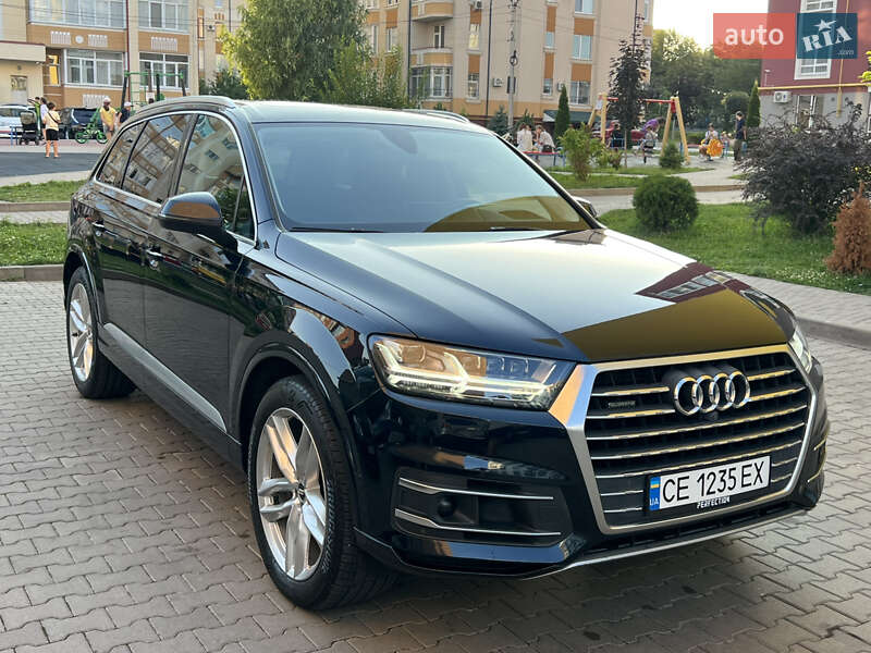Позашляховик / Кросовер Audi Q7 2016 в Чернівцях