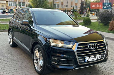 Внедорожник / Кроссовер Audi Q7 2016 в 