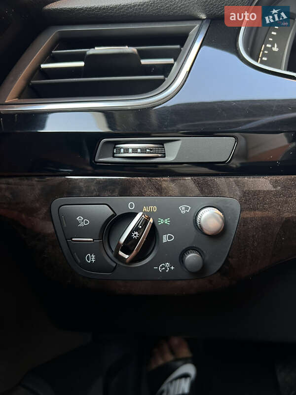 Позашляховик / Кросовер Audi Q7 2016 в Чернівцях