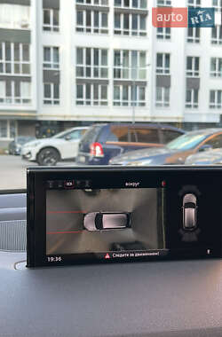 Внедорожник / Кроссовер Audi Q7 2016 в 