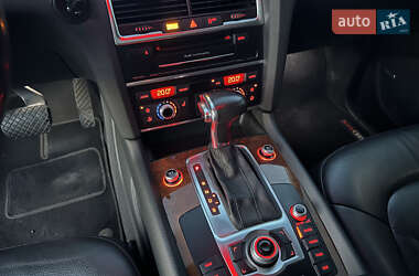 Внедорожник / Кроссовер Audi Q7 2013 в 