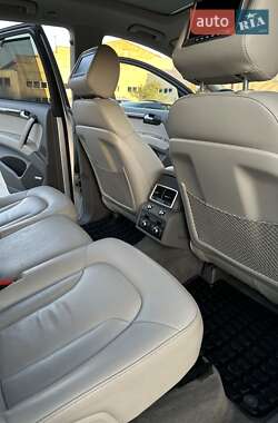 Внедорожник / Кроссовер Audi Q7 2012 в 