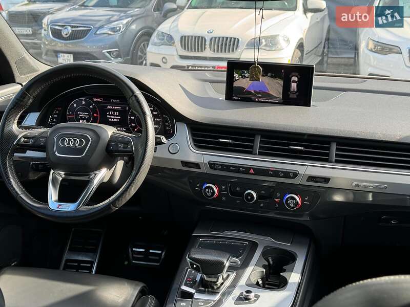 Позашляховик / Кросовер Audi Q7 2017 в Вінниці
