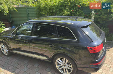 Внедорожник / Кроссовер Audi Q7 2016 в 
