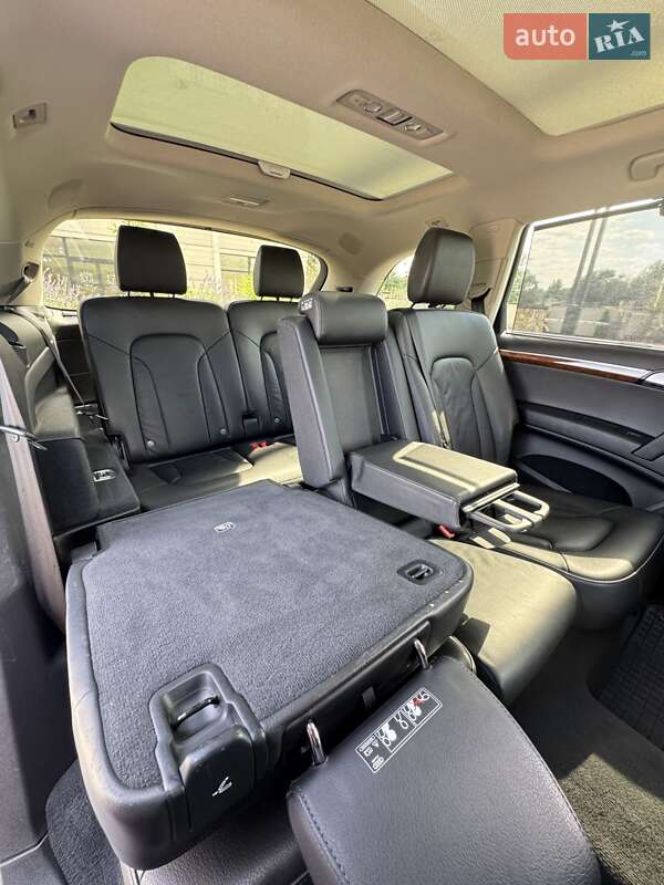 Внедорожник / Кроссовер Audi Q7 2015 в Хусте