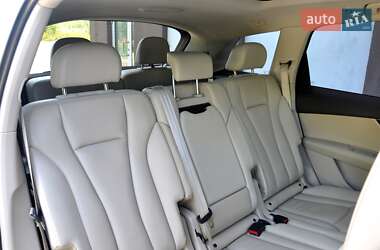 Внедорожник / Кроссовер Audi Q7 2017 в 