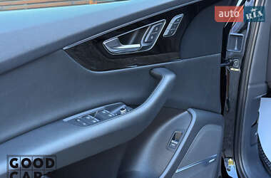 Внедорожник / Кроссовер Audi Q7 2019 в 