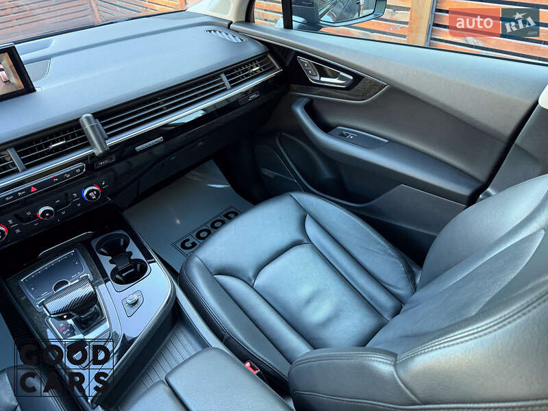 Позашляховик / Кросовер Audi Q7 2019 в Одесі