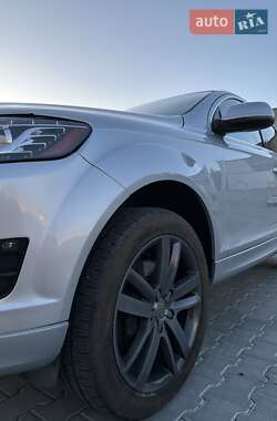 Внедорожник / Кроссовер Audi Q7 2012 в 