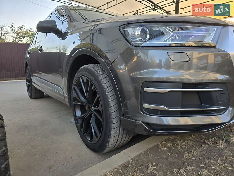 Внедорожник / Кроссовер Audi Q7 2018 в Одессе