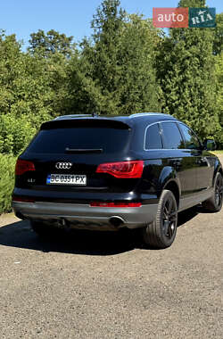 Внедорожник / Кроссовер Audi Q7 2012 в 