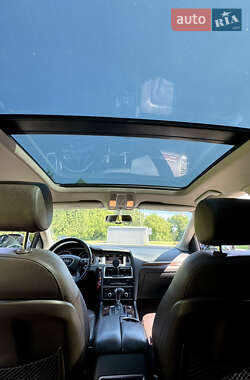 Внедорожник / Кроссовер Audi Q7 2012 в 