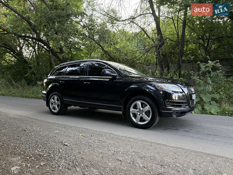 Внедорожник / Кроссовер Audi Q7 2012 в Стрые