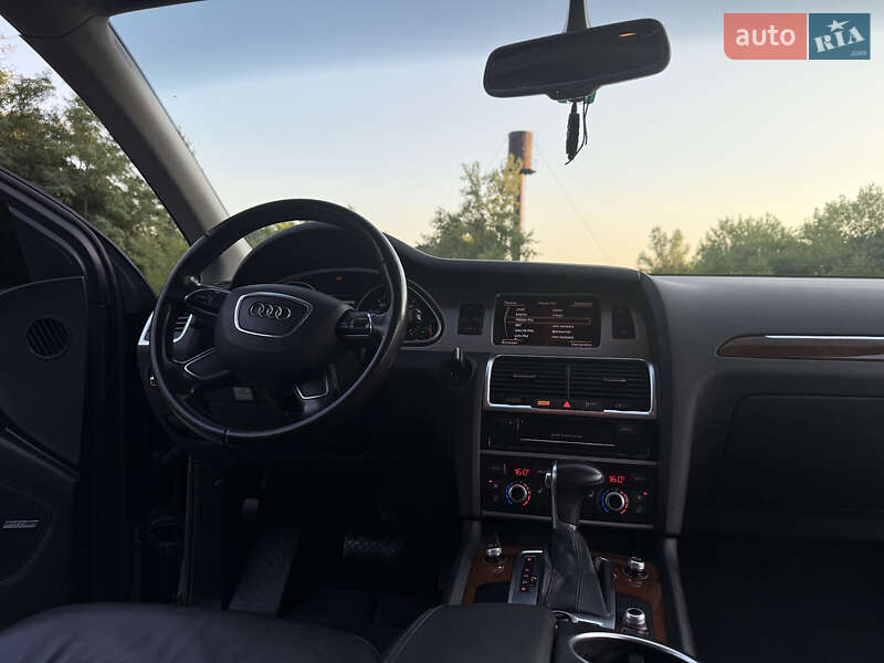 Внедорожник / Кроссовер Audi Q7 2012 в Стрые