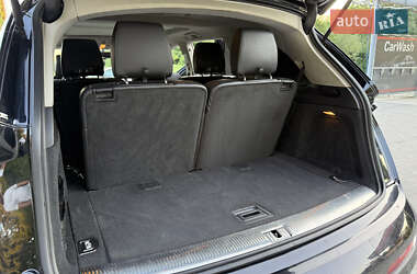 Позашляховик / Кросовер Audi Q7 2012 в 