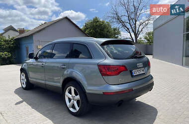 Внедорожник / Кроссовер Audi Q7 2009 в 