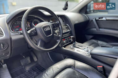 Внедорожник / Кроссовер Audi Q7 2009 в 