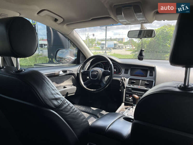 Позашляховик / Кросовер Audi Q7 2009 в Полтаві