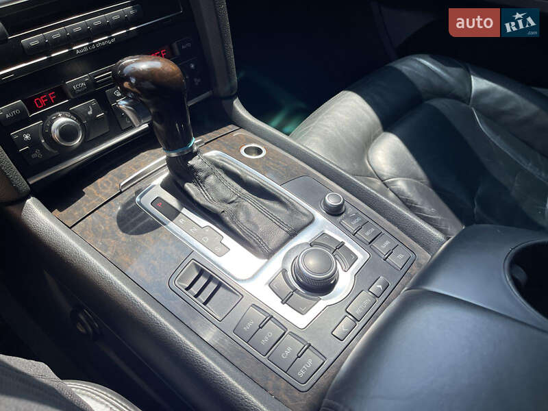 Позашляховик / Кросовер Audi Q7 2009 в Полтаві