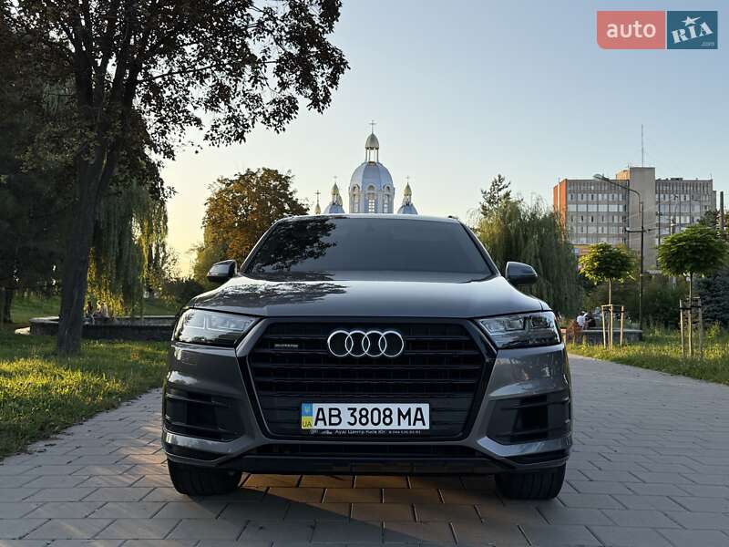 Внедорожник / Кроссовер Audi Q7 2017 в Виннице