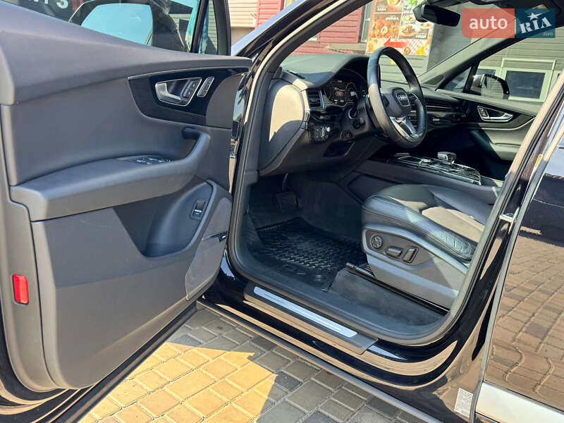 Внедорожник / Кроссовер Audi Q7 2018 в Киеве
