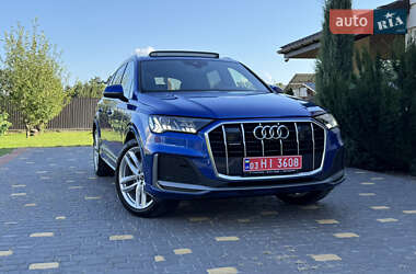 Внедорожник / Кроссовер Audi Q7 2021 в 