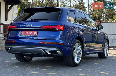 Внедорожник / Кроссовер Audi Q7 2021 в 