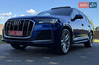 Внедорожник / Кроссовер Audi Q7 2021 в 
