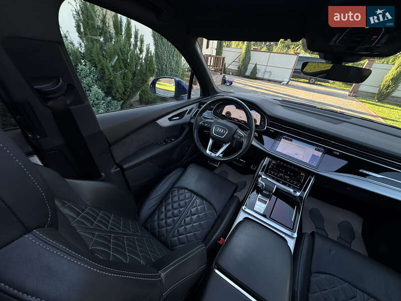Внедорожник / Кроссовер Audi Q7 2021 в Киеве