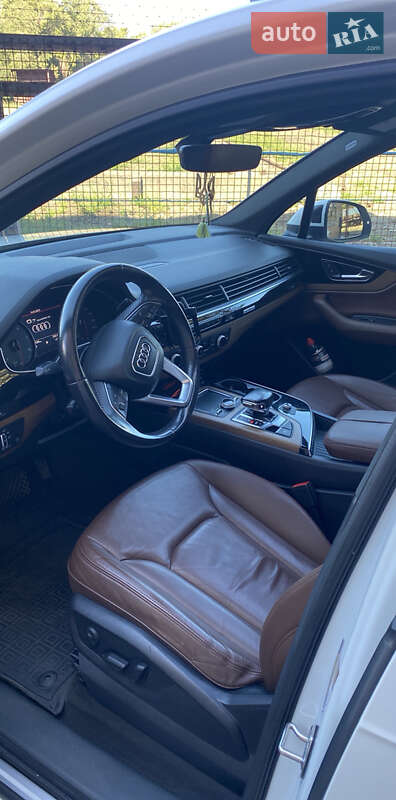 Позашляховик / Кросовер Audi Q7 2016 в Дніпрі фото 37 Позашляховик / Кросовер Audi Q7 2016 в Дніпрі