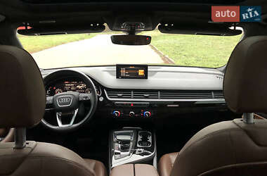 Внедорожник / Кроссовер Audi Q7 2018 в 
