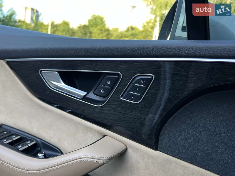 Внедорожник / Кроссовер Audi Q7 2020 в Львове