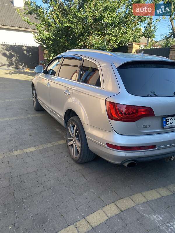 Позашляховик / Кросовер Audi Q7 2012 в Львові