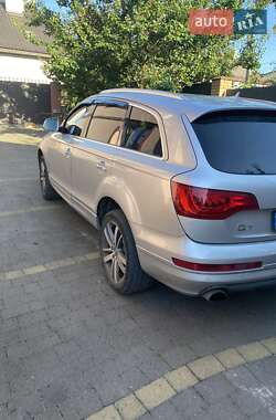 Внедорожник / Кроссовер Audi Q7 2012 в 