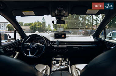 Внедорожник / Кроссовер Audi Q7 2018 в 
