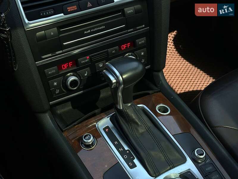 Внедорожник / Кроссовер Audi Q7 2012 в Одессе