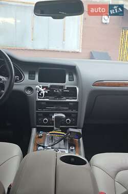 Внедорожник / Кроссовер Audi Q7 2013 в 
